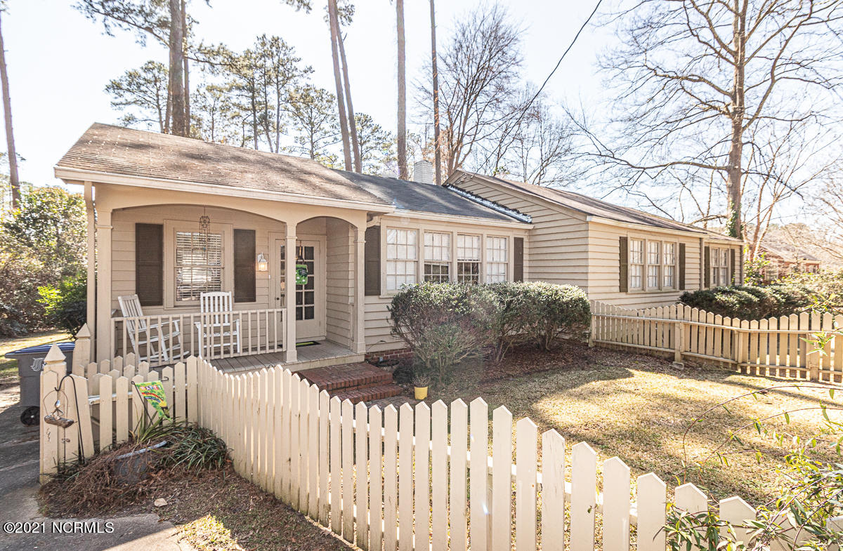 1533 Country Club Road Rocky Mount, NC 27804 - Photo 2 of 19 1533 Country Club Road