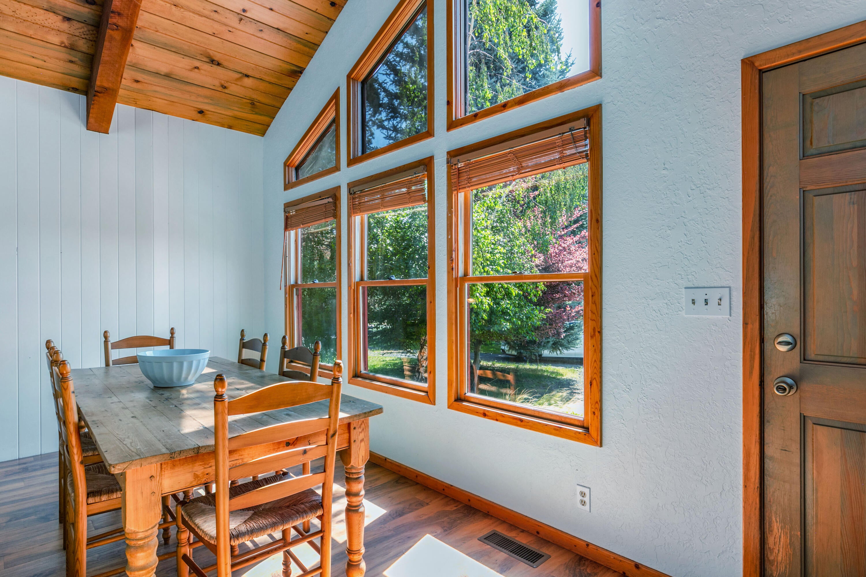 65701 Twin Bridges Road Bend, OR 97703 - Photo 5 of 44 5