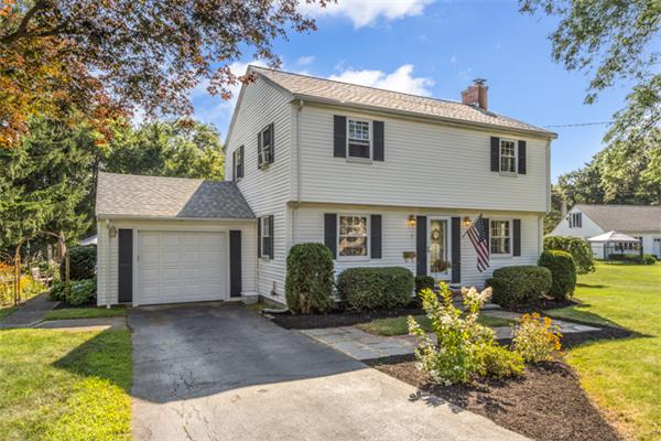 7 Castle Road Millis, MA 02054 - Photo 2 of 30 Gallery Image 2