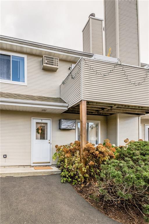 136 Pembroke Road, Unit 1 Danbury, CT 06811 - Photo 1 of 1