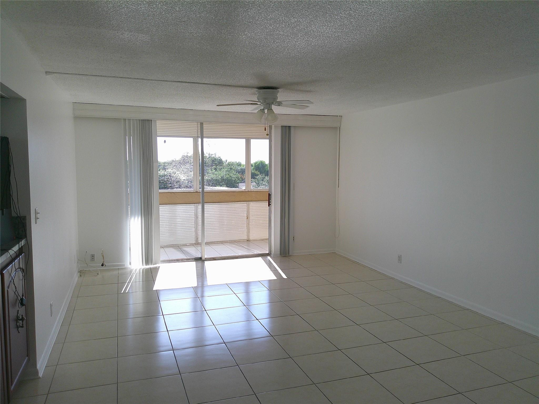 403 Northwest 68th Avenue, Unit 519 Plantation, FL 33317 - Photo 9 of 36 Photo 9