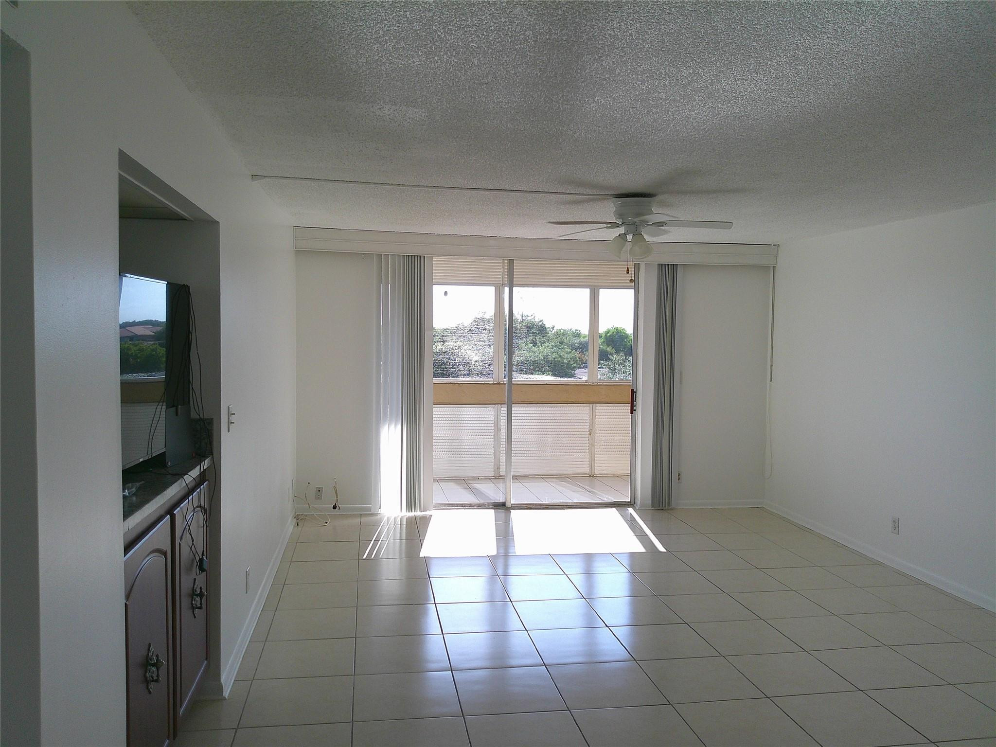 403 Northwest 68th Avenue, Unit 519 Plantation, FL 33317 - Photo 10 of 36 Photo 10