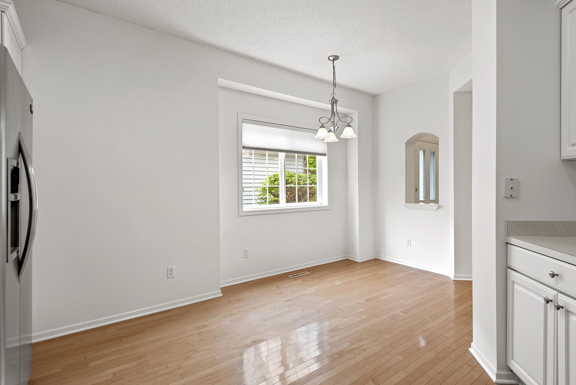 138 Lakeview Road East Chanhassen, MN 55317 - Photo 11 of 43 Gallery Image 11