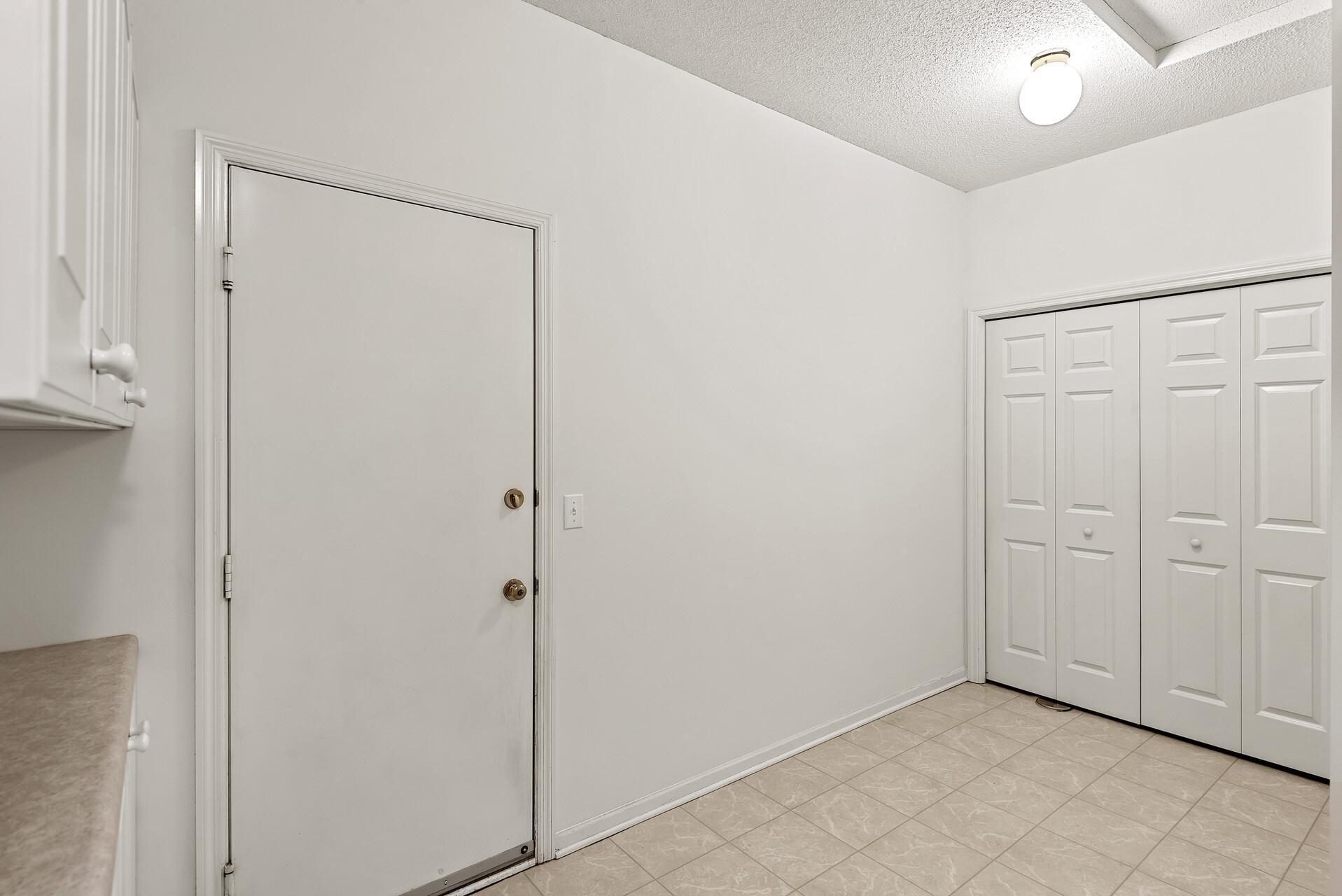 138 Lakeview Road East Chanhassen, MN 55317 - Photo 26 of 43 Gallery Image 26