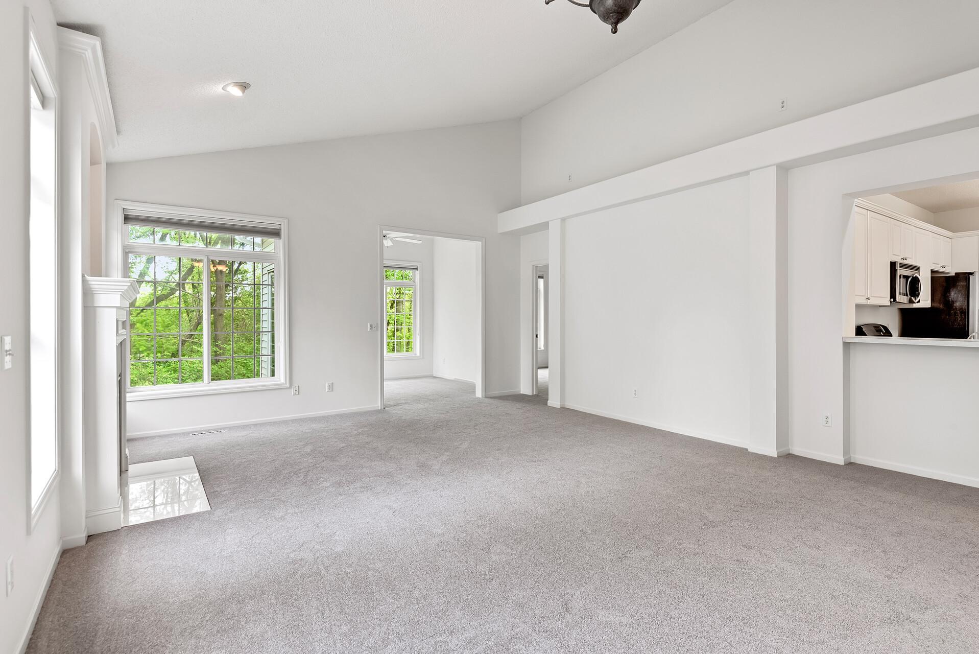 138 Lakeview Road East Chanhassen, MN 55317 - Photo 4 of 43 Gallery Image 4