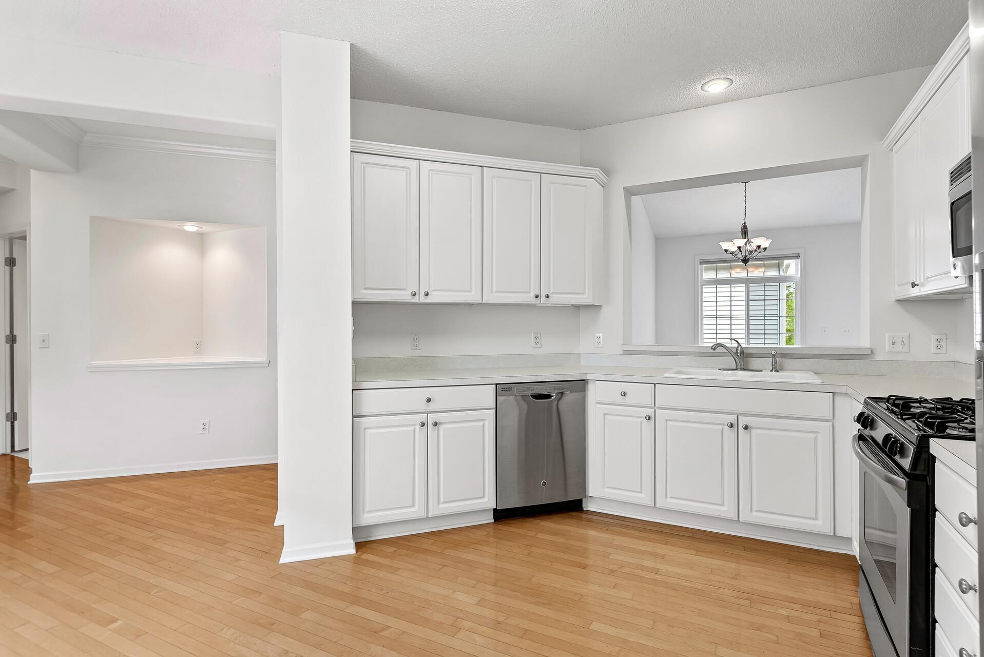 138 Lakeview Road East Chanhassen, MN 55317 - Photo 10 of 43 Gallery Image 10