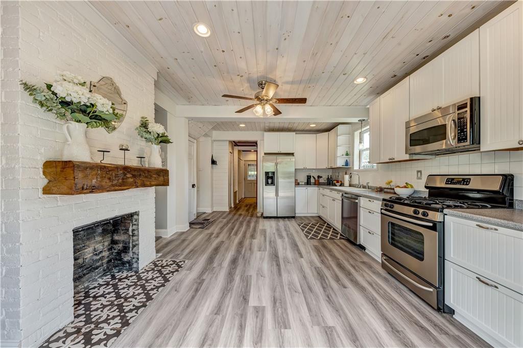 266 Pumpkin Hollow Road Georgetown, PA 15043 - Photo 11 of 25