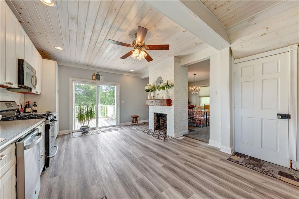 266 Pumpkin Hollow Road Georgetown, PA 15043 - Photo 10 of 25