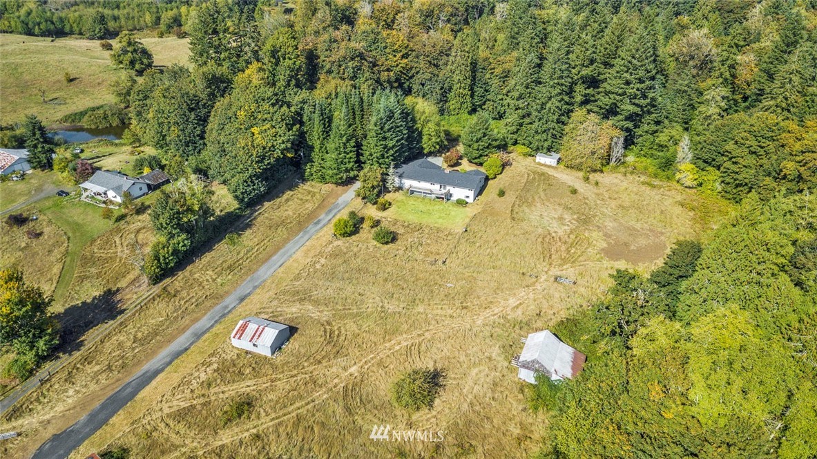 557 Southeast Lider Road Port Orchard, WA 98367 - Photo 4 of 40 Gallery Image 4