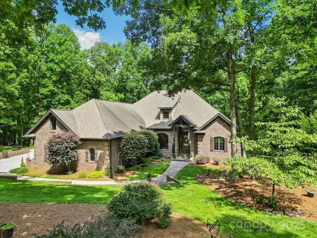 $839,000 | 562 Rocky Cove Lane, Denton, NC 27239