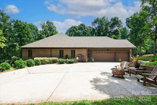 $839,000 | 562 Rocky Cove Lane, Denton, NC 27239