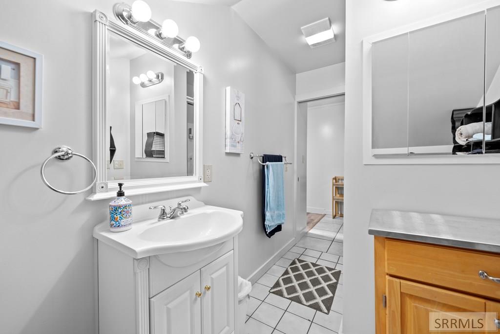102 Valley Drive Irwin, ID 83428 - Photo 27 of 34 Full Bath