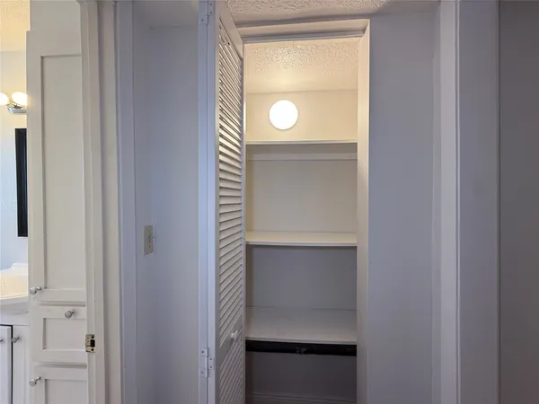 $1,100 | 425 East 9th Street, Unit 16, Houston, TX 77007