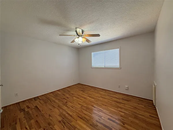 $1,100 | 425 East 9th Street, Unit 16, Houston, TX 77007