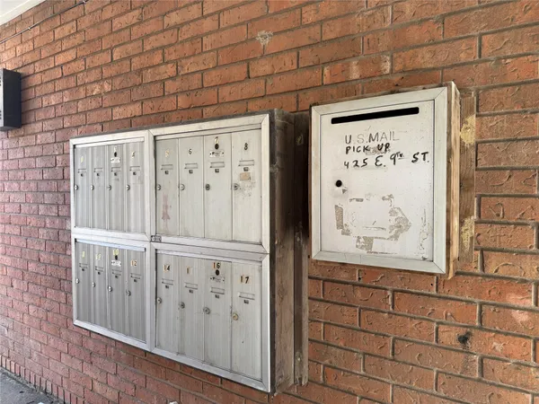 $1,100 | 425 East 9th Street, Unit 16, Houston, TX 77007