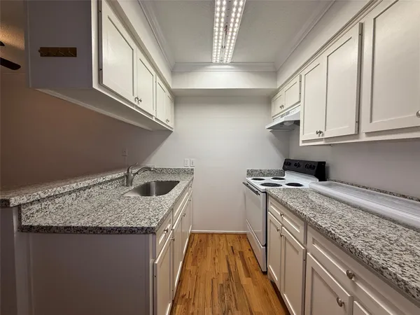 $1,100 | 425 East 9th Street, Unit 16, Houston, TX 77007