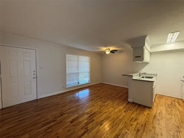 $1,100 | 425 East 9th Street, Unit 16, Houston, TX 77007