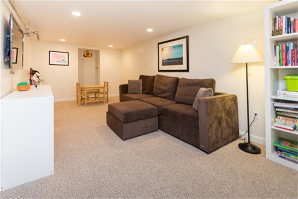 124 Beal Road Waltham, MA 02453 - Photo 9 of 17 Gallery Image 9