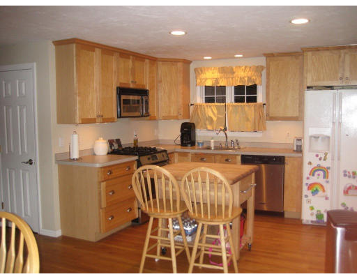 23 Cedar Road Marshfield, MA 02050 - Photo 8 of 22 Gallery Image 8