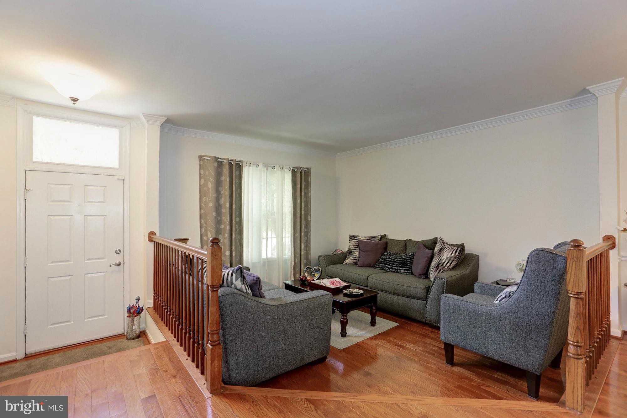 8835 Eagle Rock Lane Springfield, VA 22153 - Photo 11 of 29 Living Room / Foyer