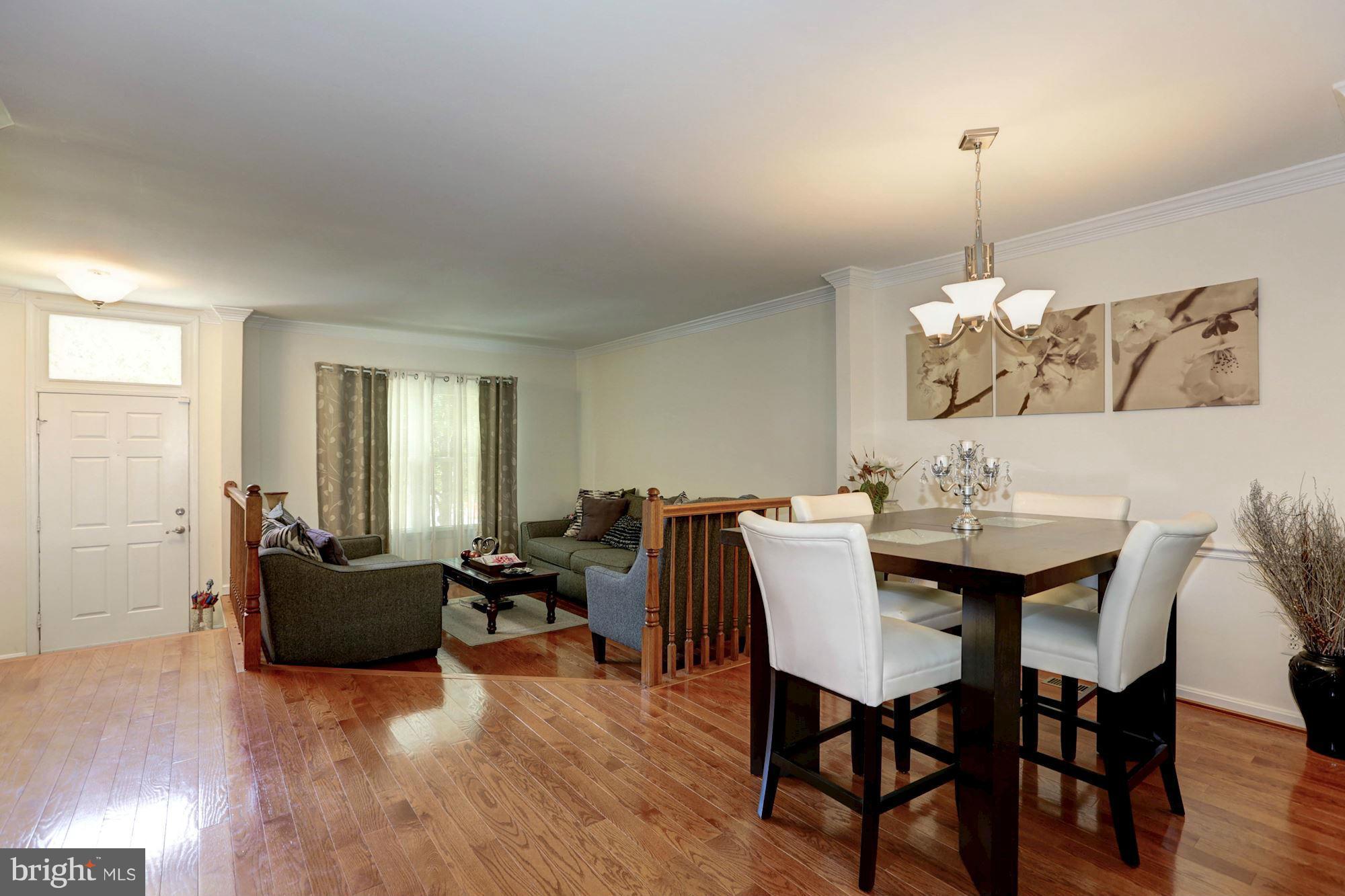 8835 Eagle Rock Lane Springfield, VA 22153 - Photo 13 of 29 Dining Room / Living Room