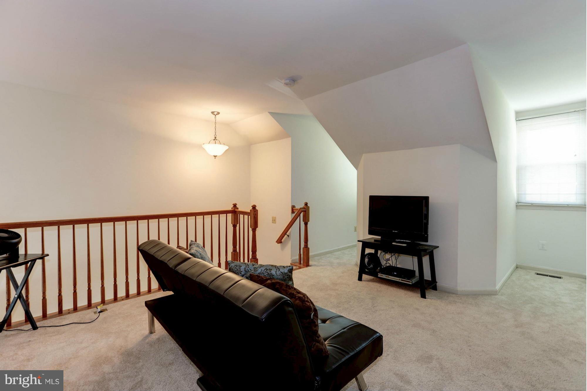 8835 Eagle Rock Lane Springfield, VA 22153 - Photo 18 of 29 Loft