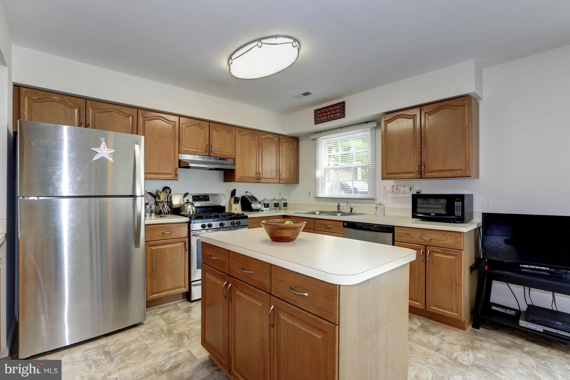 8835 Eagle Rock Lane Springfield, VA 22153 - Photo 5 of 29 Kitchen