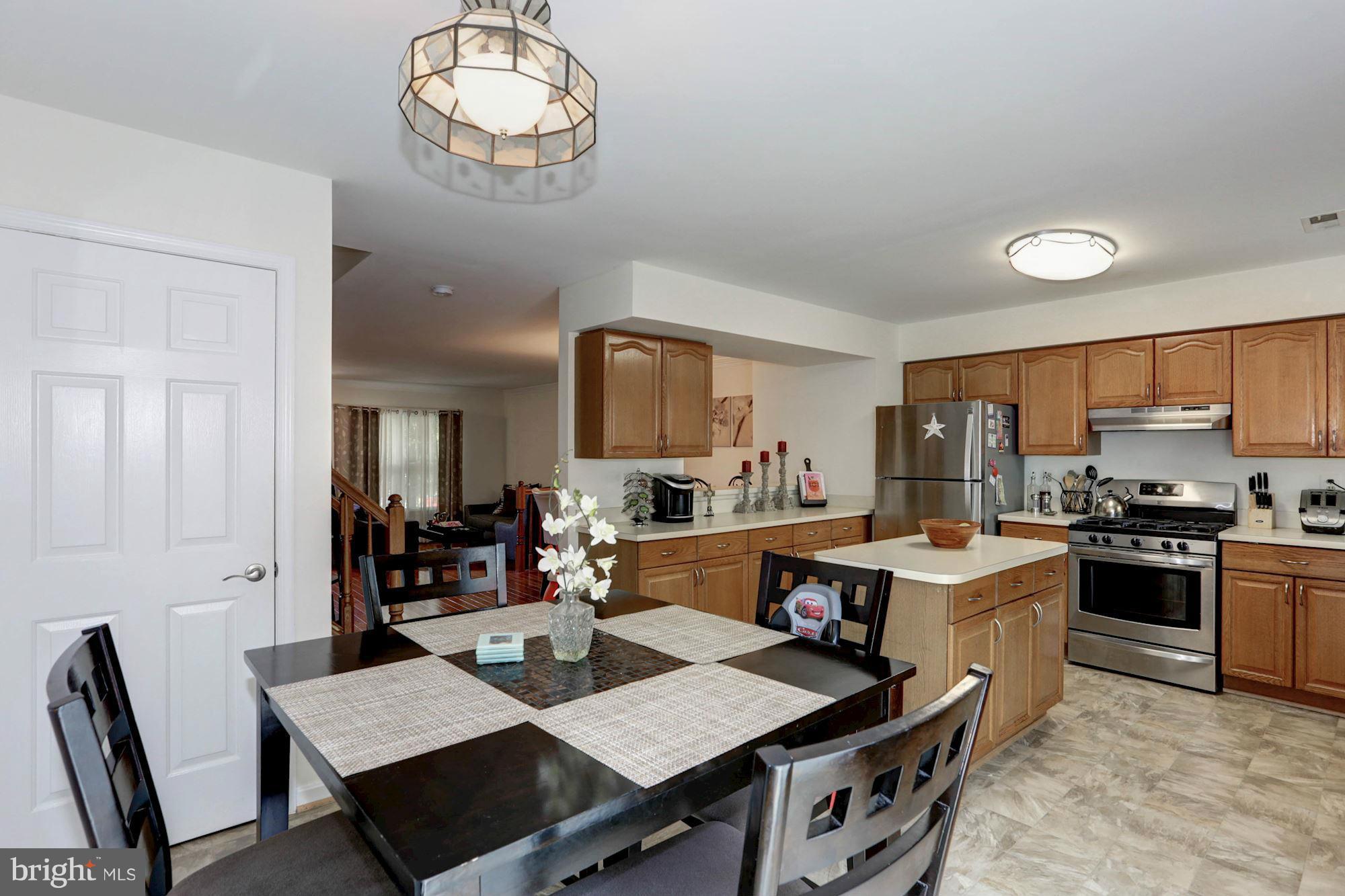 8835 Eagle Rock Lane Springfield, VA 22153 - Photo 8 of 29 Kitchen / Breakfast Room