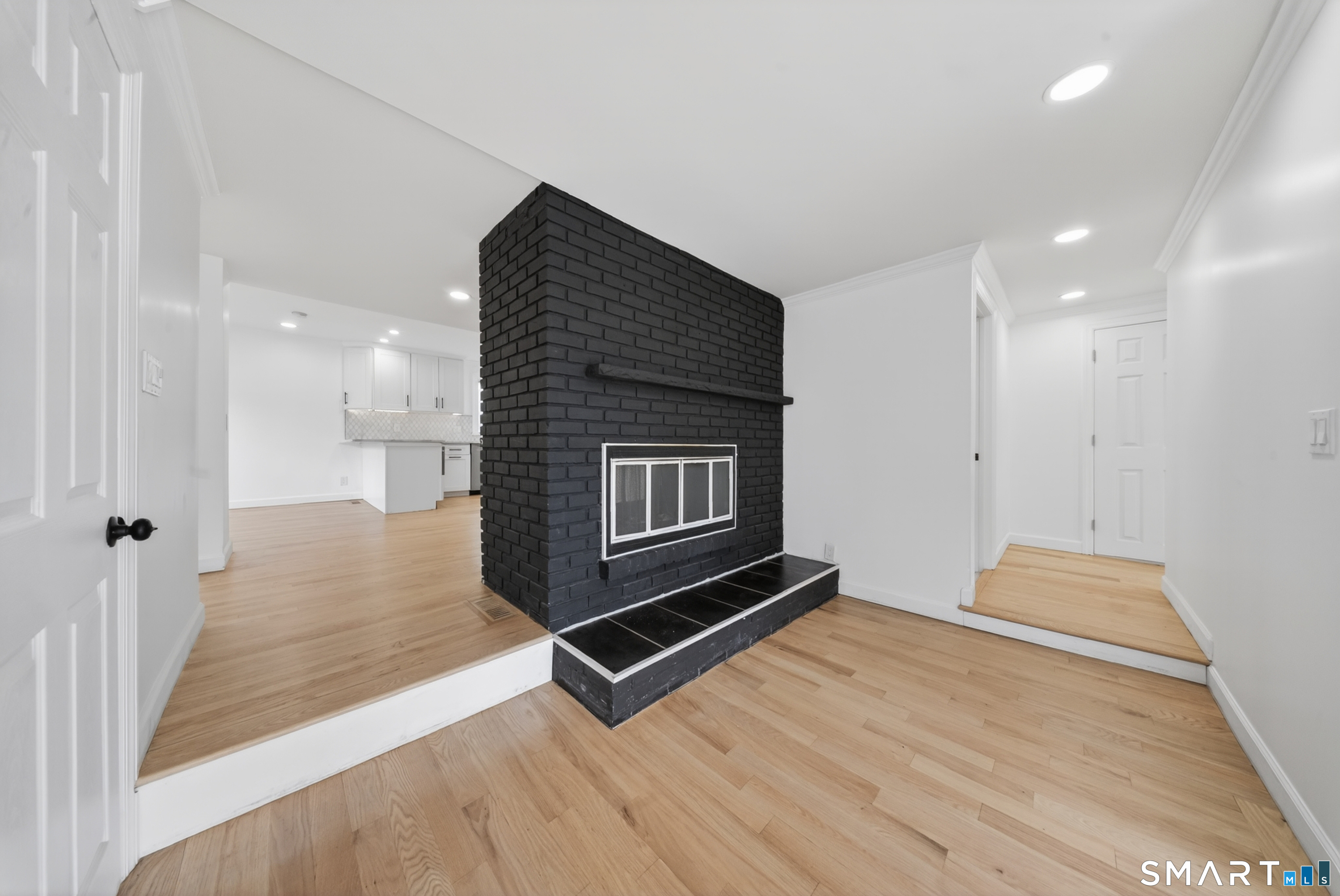207 Hillcrest Road Bridgeport, CT 06606 - Photo 7 of 28 Stunning fireplace