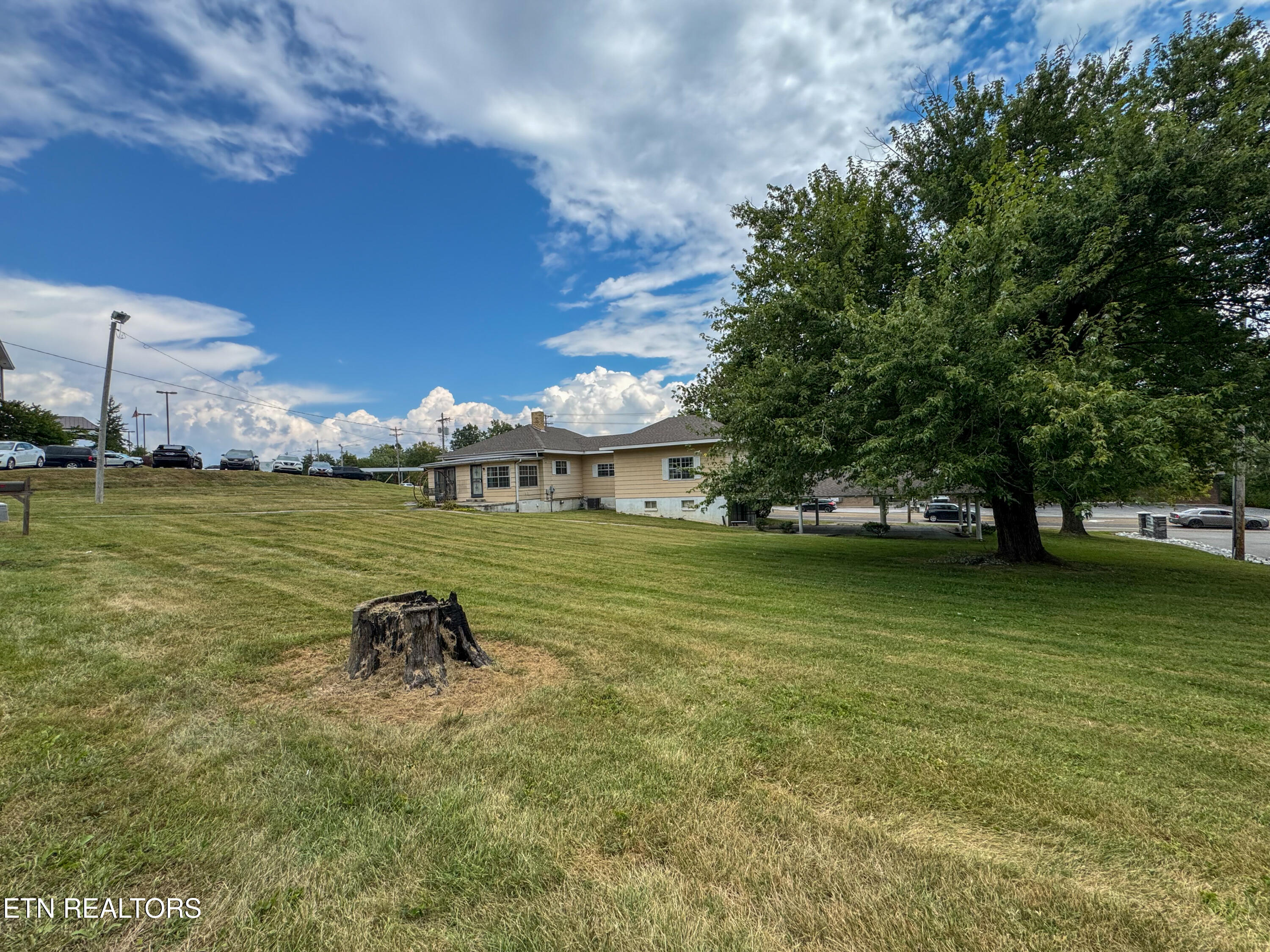 18741 Alberta Street Oneida, TN 37841 - Photo 11 of 52 IMG_8626