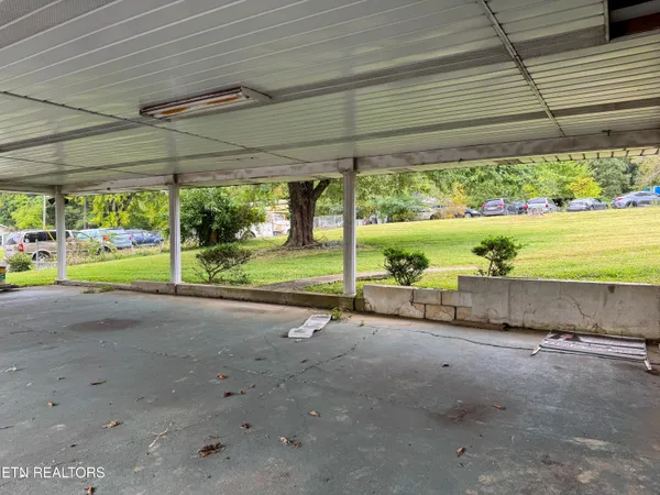 $215,000 | 18741 Alberta Street, Oneida, TN 37841