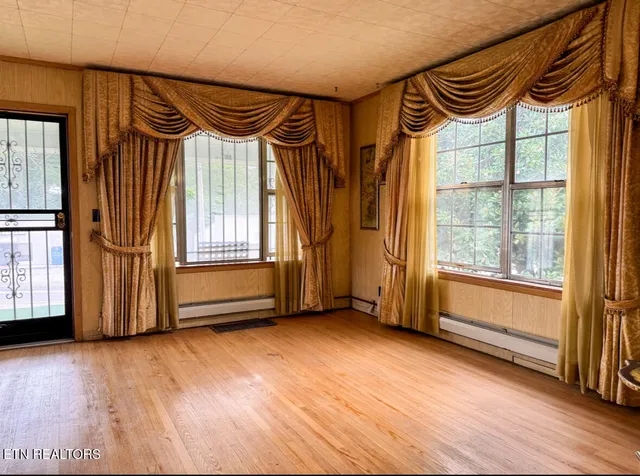 $220,000 | 18741 Alberta Street, Oneida, TN 37841