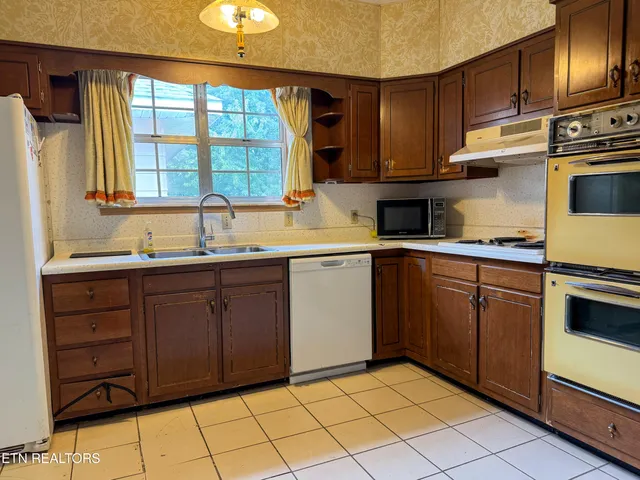 $220,000 | 18741 Alberta Street, Oneida, TN 37841