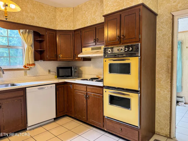 $220,000 | 18741 Alberta Street, Oneida, TN 37841