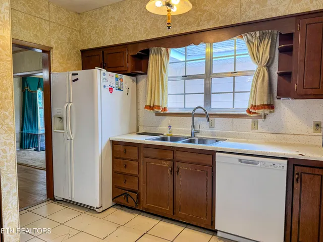 $220,000 | 18741 Alberta Street, Oneida, TN 37841