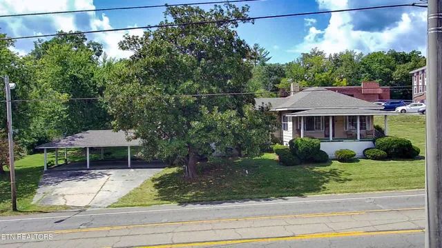 $220,000 | 18741 Alberta Street, Oneida, TN 37841