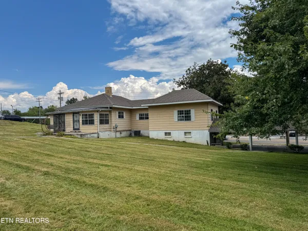 $215,000 | 18741 Alberta Street, Oneida, TN 37841