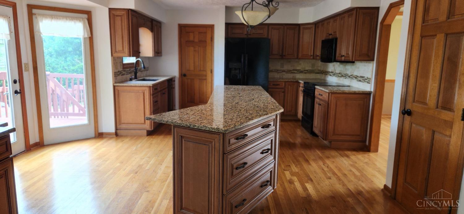 7383 Vinnedge Road Hamilton, OH 45011 - Photo 5 of 31 Gallery Image 5