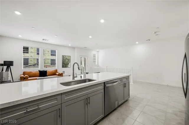 $409,000 | 879 Apatite Place, Henderson, NV 89011