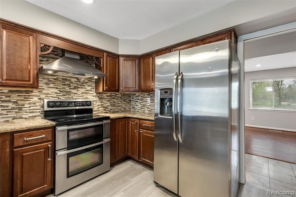 2505 Rambling Way Bloomfield Hills, MI 48302 - Photo 6 of 21