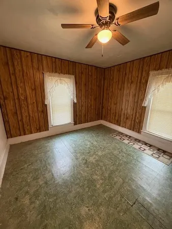 $81,900 | 812 11th Avenue, Clarkfield, MN 56223