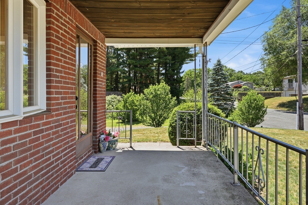 88 Roy Street Ludlow, MA 01056 - Photo 5 of 36
