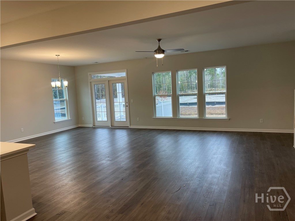 176 Champlain Drive Pooler, GA 31322 - Photo 5 of 22 Large Great Room