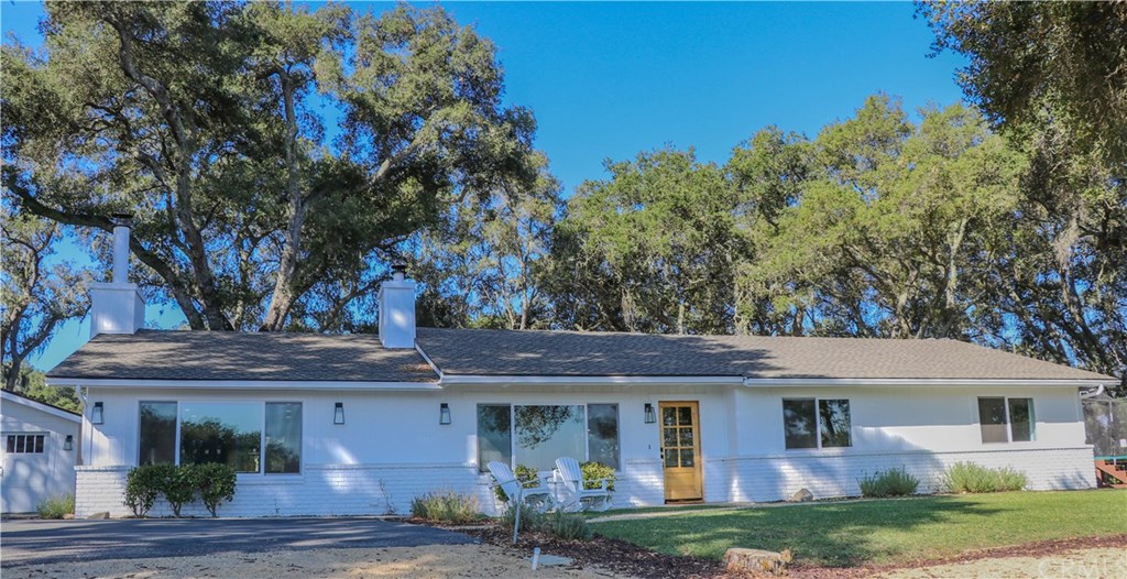 7940 Balboa Road Atascadero, CA 93422 - Photo 1 of 1 Front View of Home