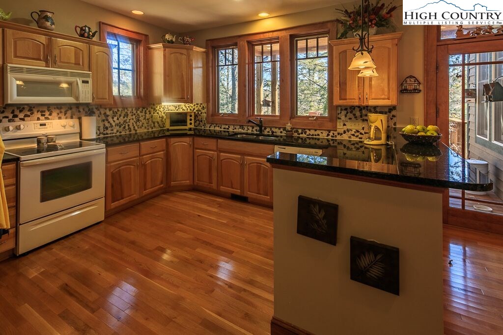 164 Copper Hills Boone, NC 28607 - Photo 3 of 35 Gallery Image 3