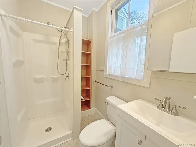 $3,250 | 611 Main Street, Unit B, Greenport, NY 11944