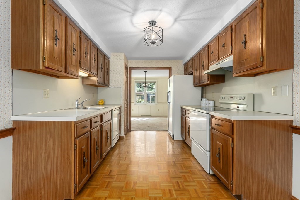 88 Village Post Road, Unit 88 Danvers, MA 01923 - Photo 5 of 31 Gallery Image 5