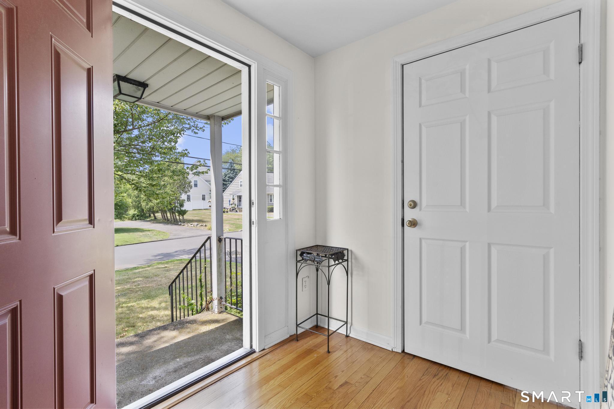 216 Country Road Fairfield, CT 06824 - Photo 19 of 20