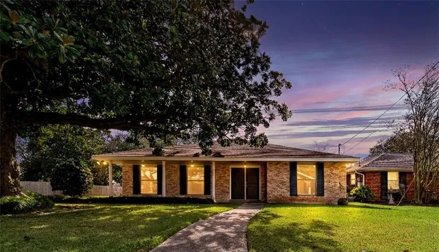 $330,000 | 301 Schlief Drive, Belle Chasse, LA 70037