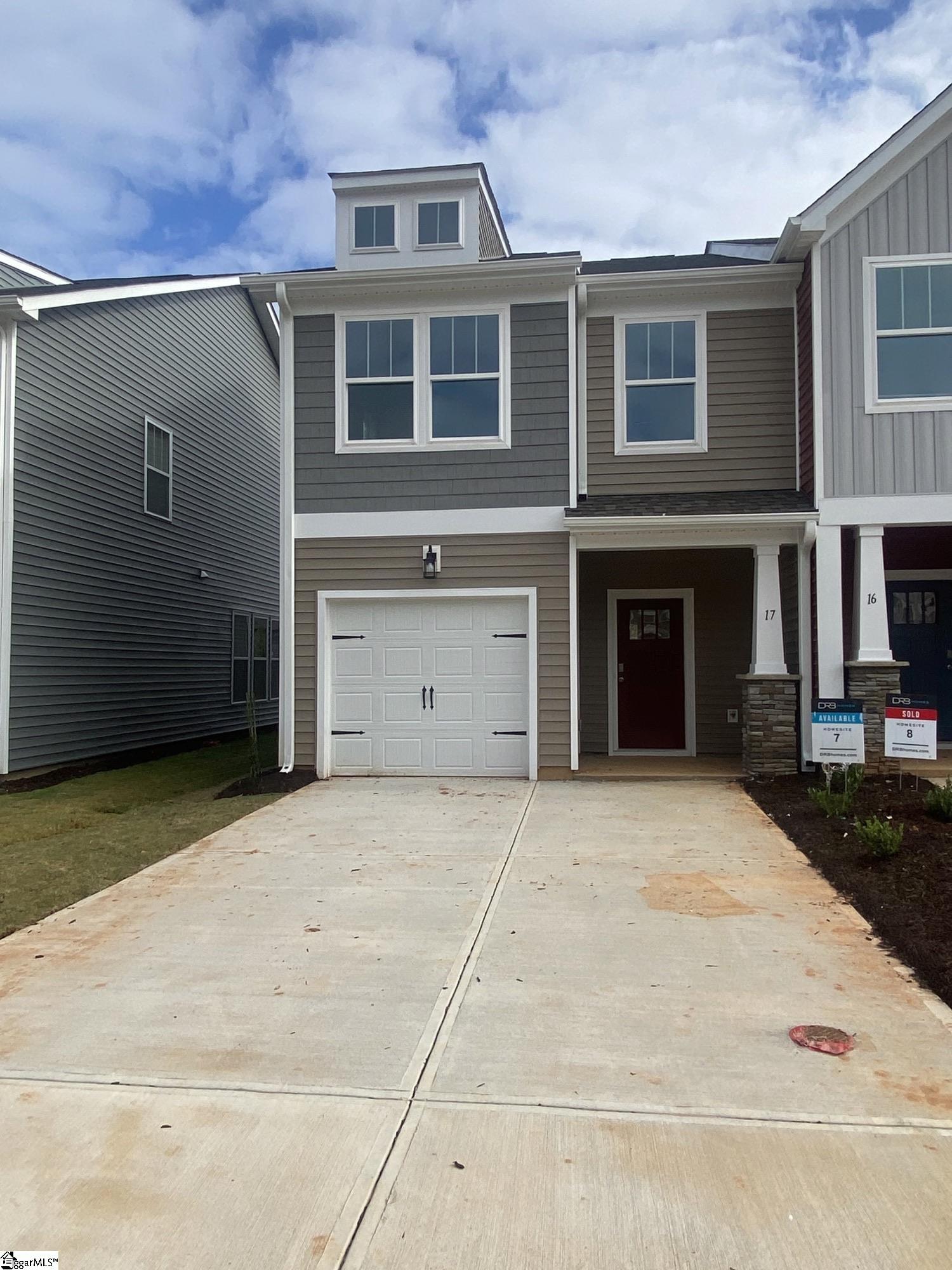 17 Starlake Road Simpsonville, SC 29681 - Photo 1 of 15 Gallery Image 1